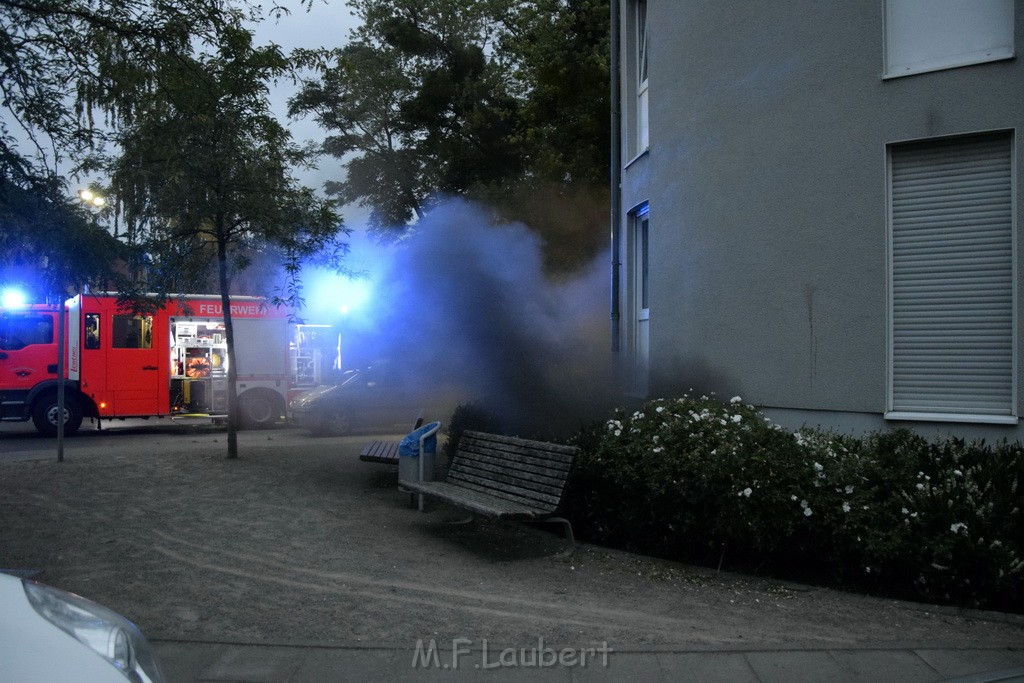 Feuer 2 Y Kellerbrand Koeln Ostheim Ruppinerstr P042.JPG - Miklos Laubert